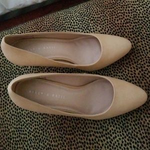 Kelly & Katie nude heel